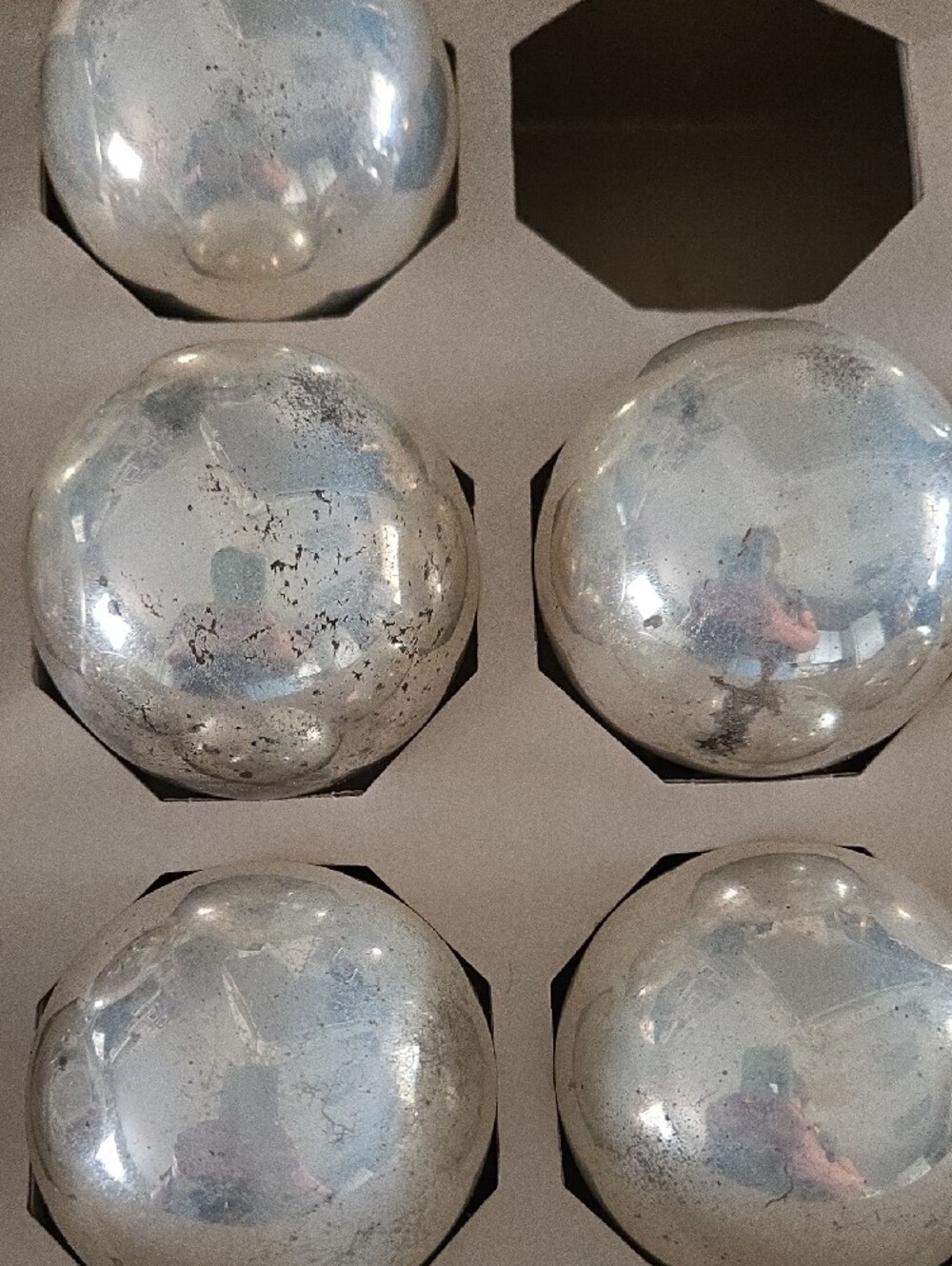 Vintage Shiny Brite Silver Glass Christmas Ornaments 1950's - Picture 7 of 10